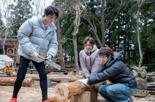 左から藤原大祐、小関裕太、細田佳央太。