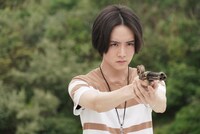 「RIDER TIME 仮面ライダーディケイド VS ジオウ／ディケイド館のデス・ゲーム」より、板垣李光人演じるウール。(c)東映特撮ファンクラブ (c)石森プロ・テレビ朝日・ADK EM・東映