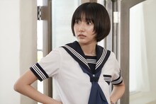 「RIDER TIME 仮面ライダーディケイド VS ジオウ／ディケイド館のデス・ゲーム」より、武田玲奈演じる久遠ミサ。(c)東映特撮ファンクラブ (c)石森プロ・テレビ朝日・ADK EM・東映