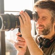 「秘密への招待状」監督、妻のジュリアン・ムーアと「2人で役を深めることができた」