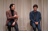 左から吉田宗洋、竹財輝之助。