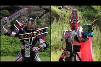 「RIDER TIME 仮面ライダージオウ VS ディケイド／7人のジオウ！」より、仮面ライダージオウ ディケイドアーマーセイバーフォーム（左）、仮面ライダーディケイド コンプリートフォーム21（右）。(c)2021 「仮面ライダージオウVSディケイド／7人のジオウ！」製作委員会 (c)2018石森プロ・テレビ朝日・ADK EM・東映