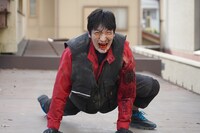 「君と世界が終わる日に」第1話より。