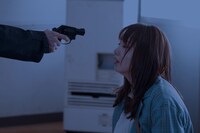 「君と世界が終わる日に」第1話より。