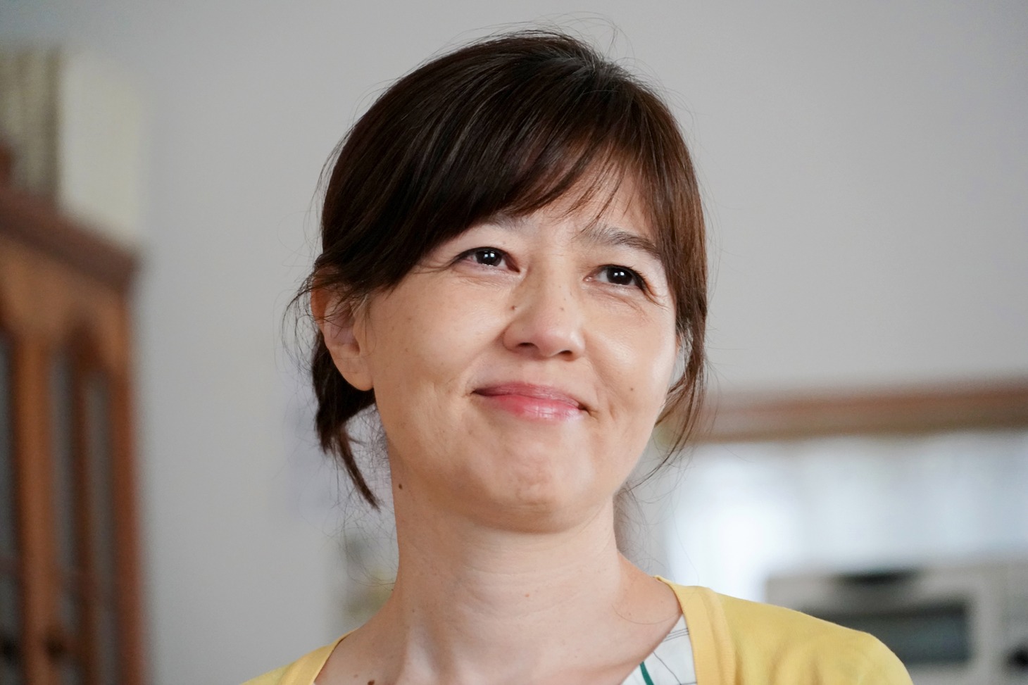 石野真子演じる有馬文子。