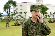 松本若菜演じる中園典子。