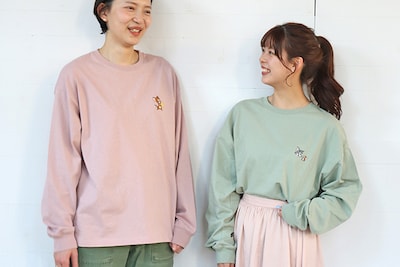 「トムとジェリーロンT」の着用イメージ。