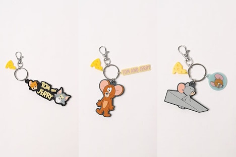 「トムとジェリーキーチャーム」（各税込1320円）