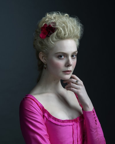 エル・ファニング演じるエカチェリーナ2世。