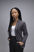 マイハラ・ヘロルド演じるハーパー。