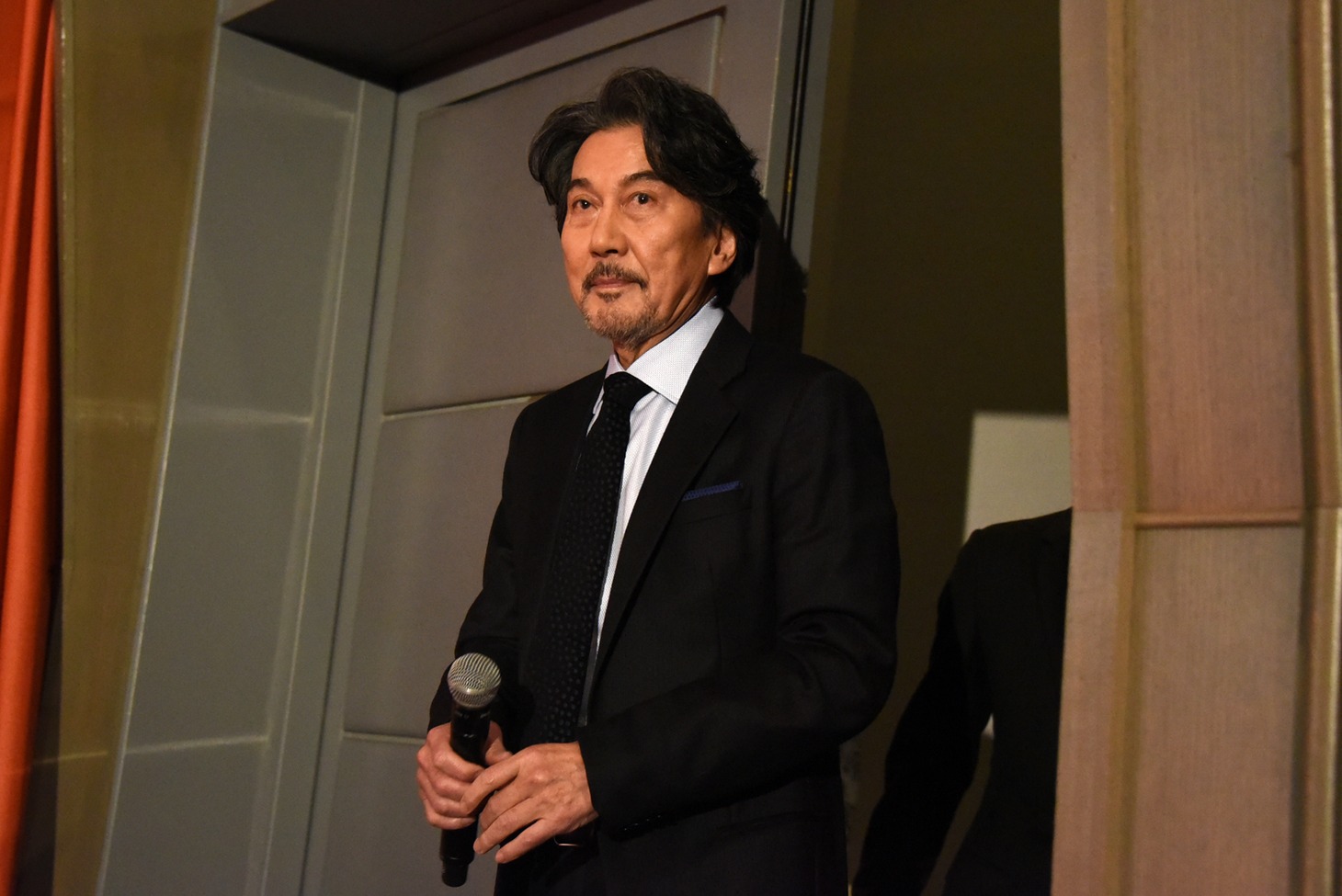 役所広司
