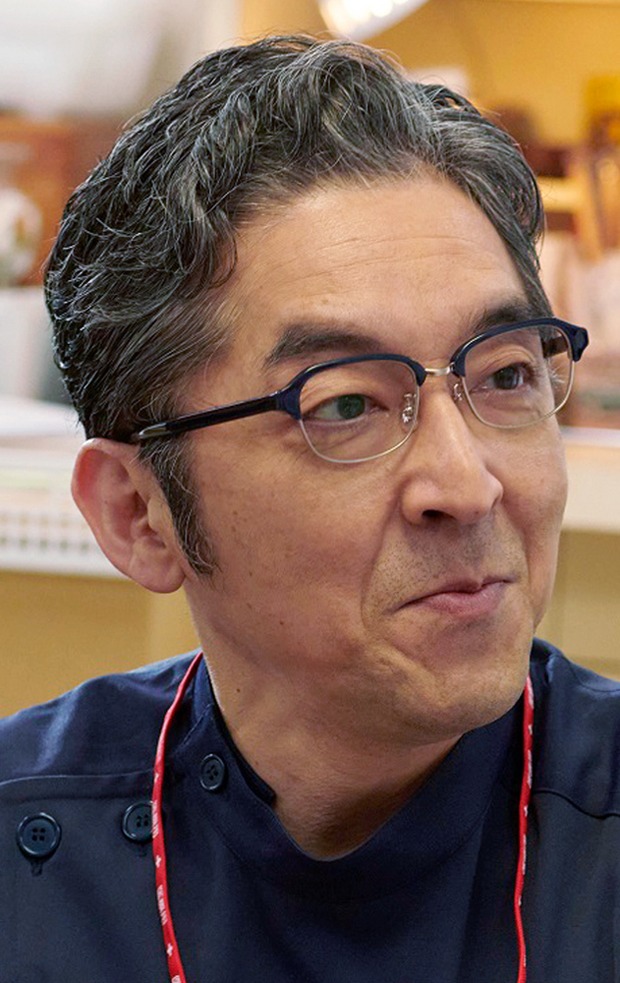 村杉蝉之介演じる自若（小山田英秋）。