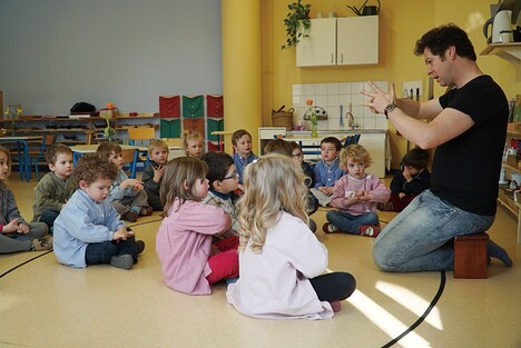 「モンテッソーリ 子どもの家」