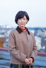 「連続ドラマW インフルエンス」より、及川トモミ役の鈴木保奈美。