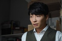 「罪の声」より、星野源。(c)2020 映画「罪の声」製作委員会