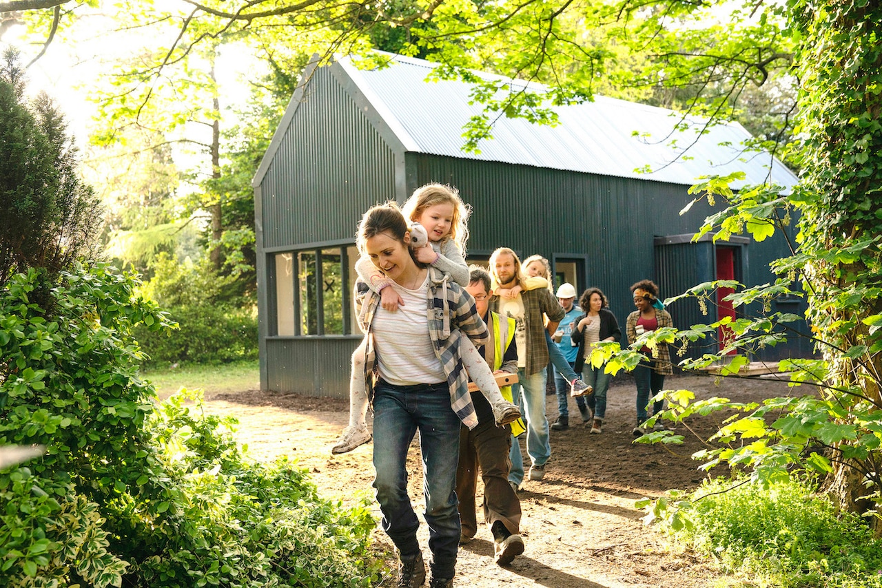 シングルマザーがマイホーム建設に奮闘、「サンドラの小さな家」公開