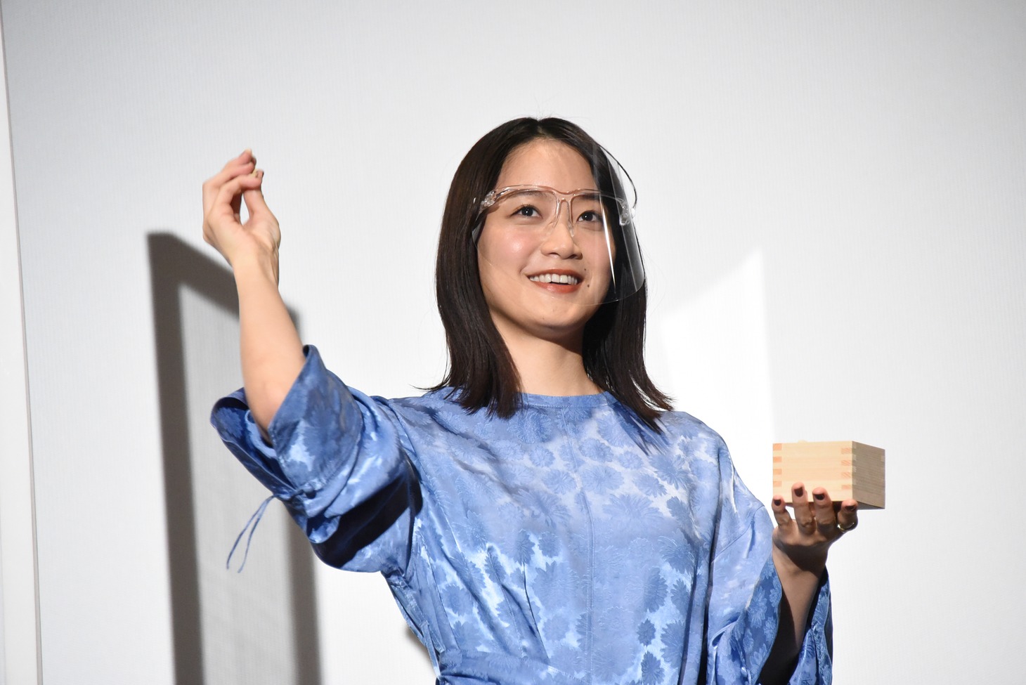 深川麻衣