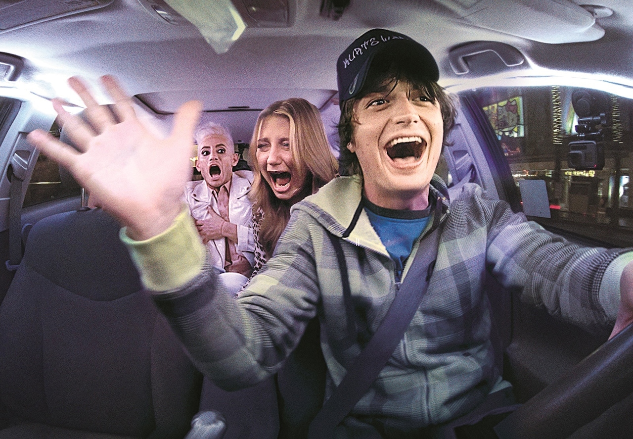 「ストレンジャー・シングス」J・キーリーが狂気の運転手に、「スプリー」新写真