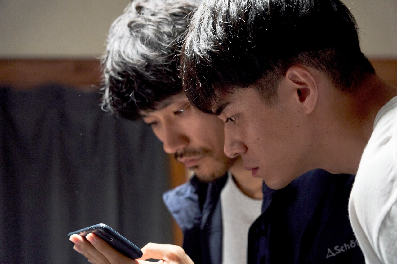 松山ケンイチと東出昌大が策を練る、ボクシング題材の「BLUE/ブルー」本編映像