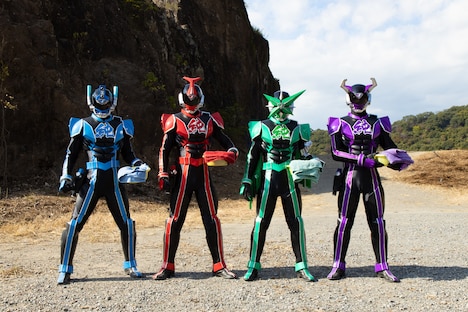 「スーパー戦闘 純烈ジャー」