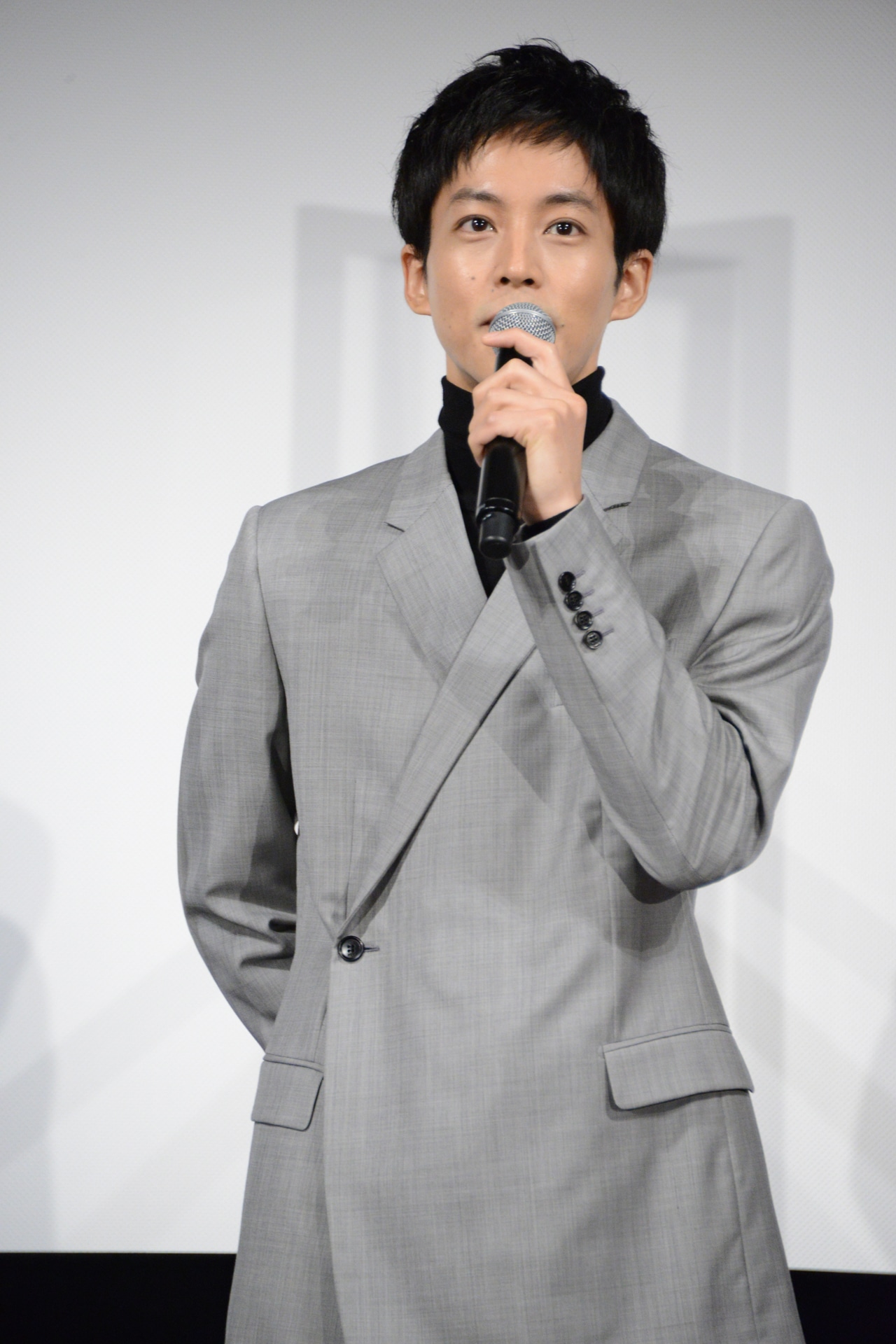 松坂桃李
