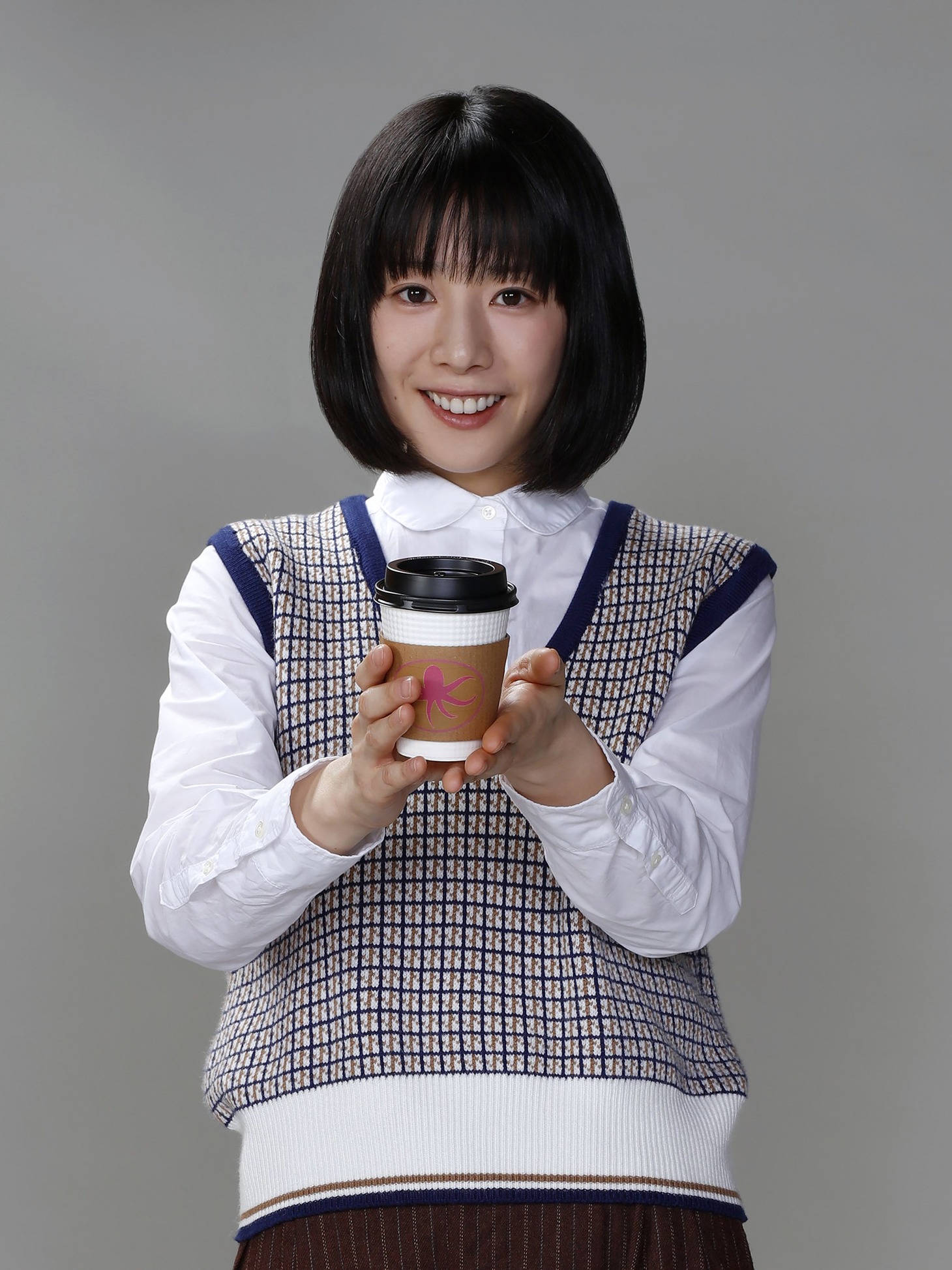 垣根志麻を演じる夏帆。