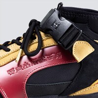 スニーカー（Type KUUGA）