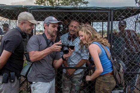 「ミアとホワイトライオン 奇跡の1300日」メイキング写真