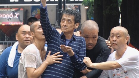 「ダンシングホームレス」