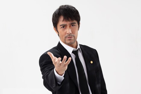 桜木建二を演じる阿部寛。