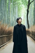 「水石亜飛夢写真集『アイオライト』」より。