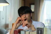 竹財輝之助演じる木島理生。