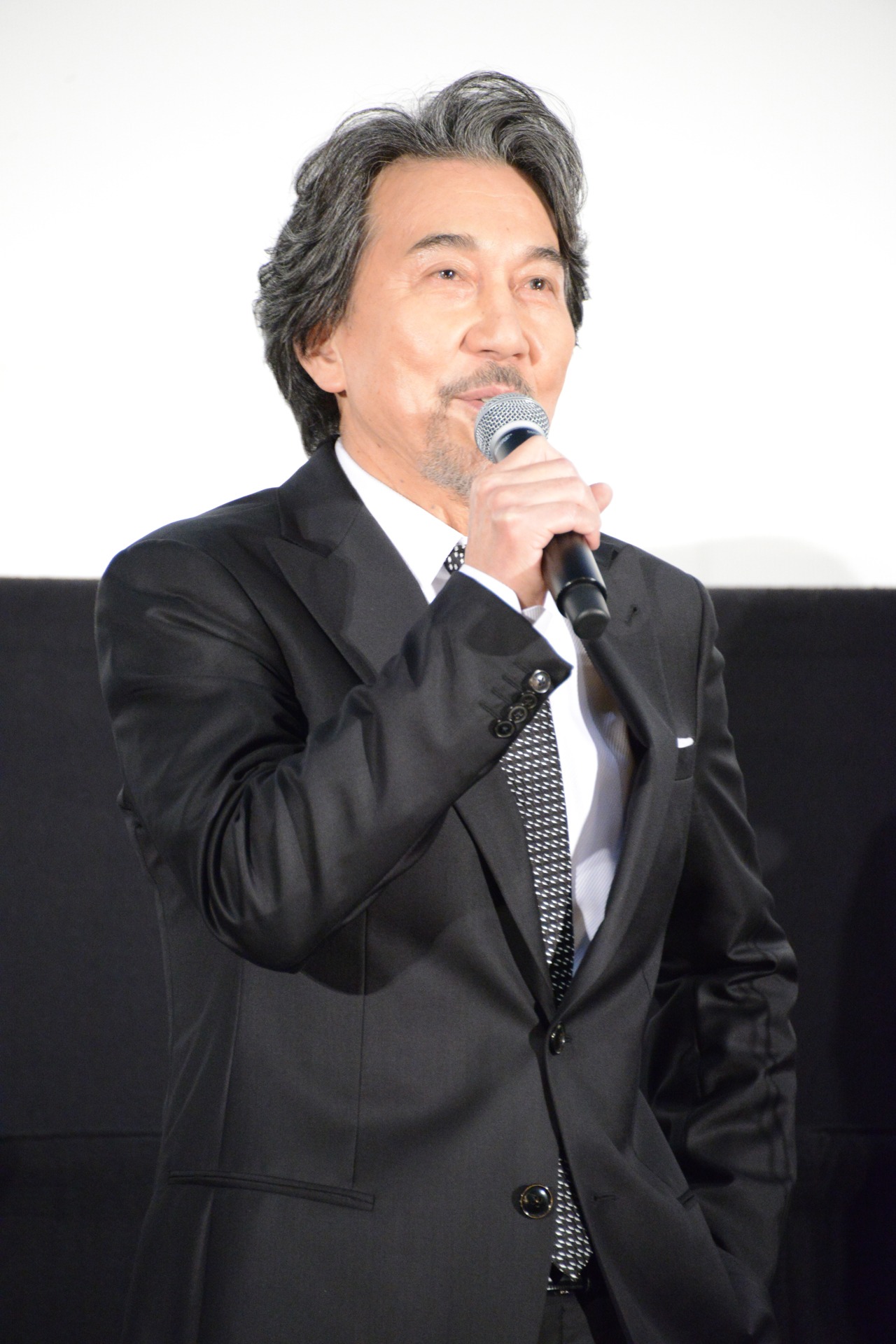 役所広司