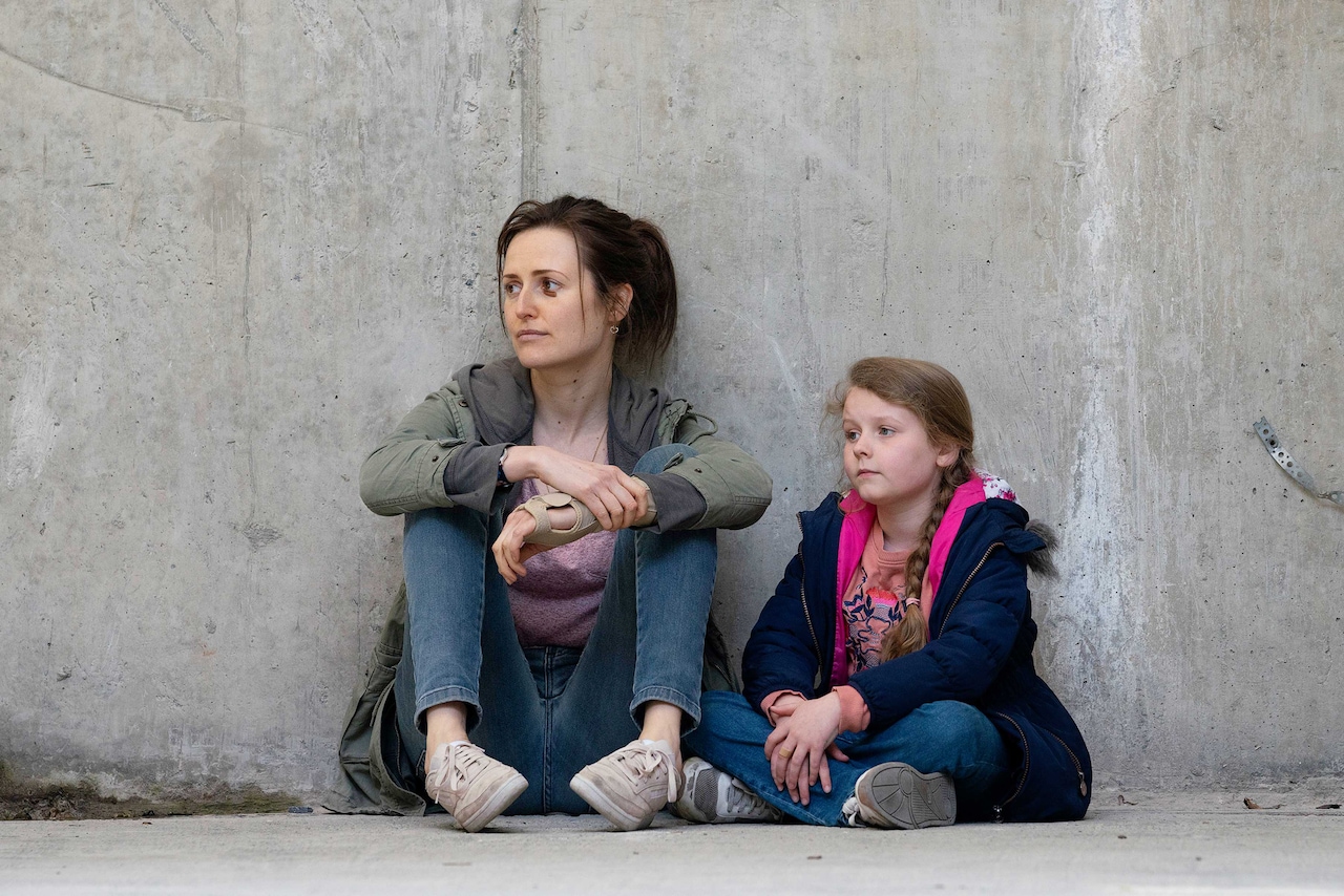 帰る場所は自分で建てる、「サンドラの小さな家」日本版予告と新写真到着