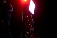 ナイター撮影のセッティングの様子。