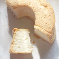 樋口真嗣が作ったシフォンケーキ。