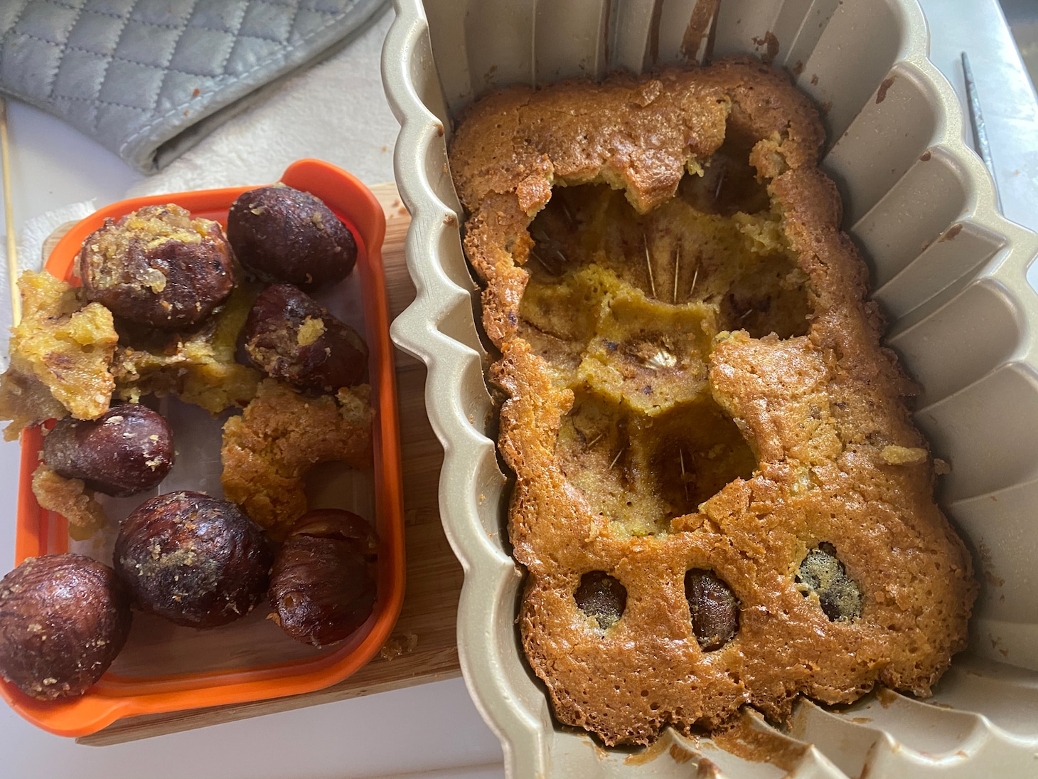 栗が生地を突き破ってしまったというパウンドケーキ。