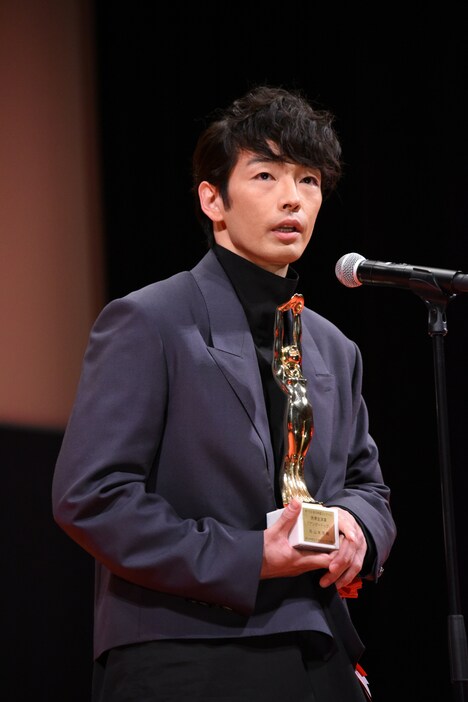 第75回毎日映画コンクール表彰式に出席した森山未來。