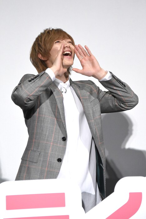 松村北斗に促されて「ライアー×ライアー！」と作品名を大声で叫ぶ七五三掛龍也。