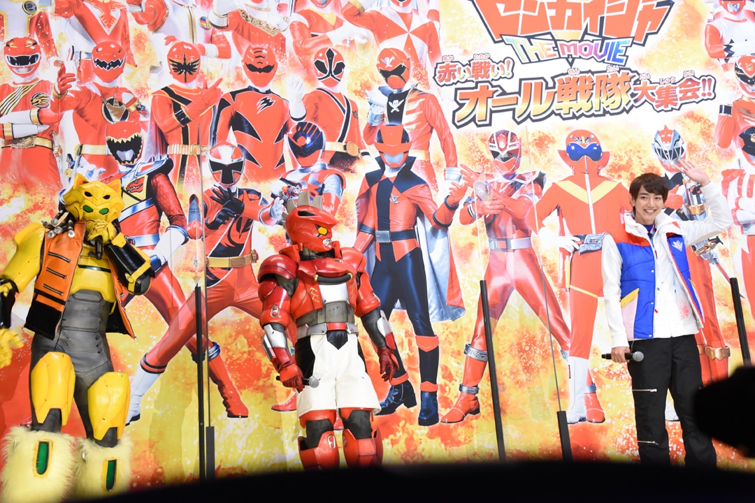 左からガオーン、ジュラン、駒木根葵汰。