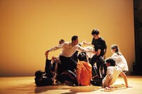 「砂連尾理 ダンス公演『猿とモルターレ』映像記録」 (c)KOMORI HARUKA