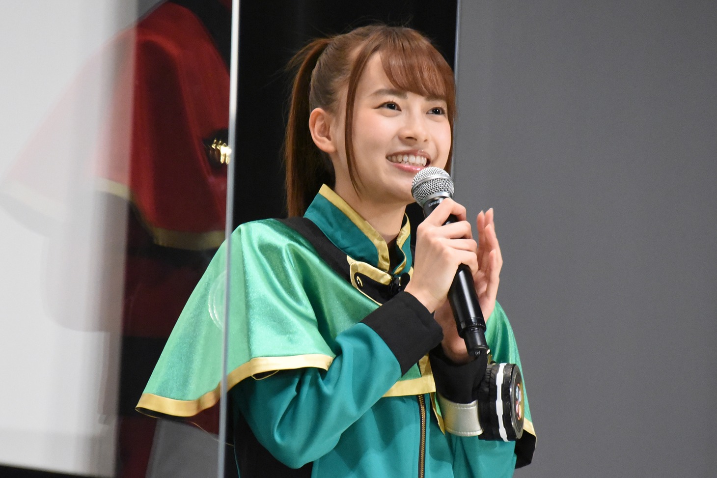 新條由芽