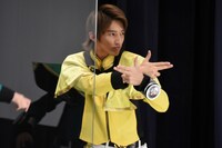 変身を披露する木原瑠生。