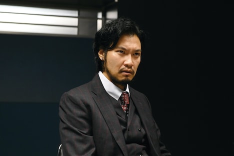 青木崇高演じる石川匠。