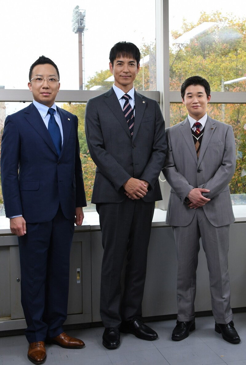 左から市川猿之助、沢村一樹、矢本悠馬。