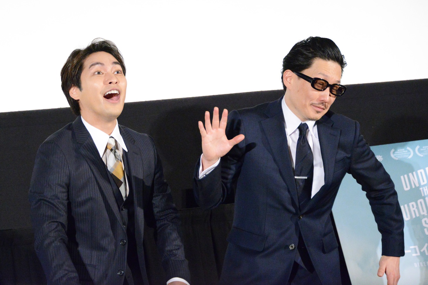 ムービーカメラのためにスローモーションで動く柳楽優弥（左）とKENTARO（右）。