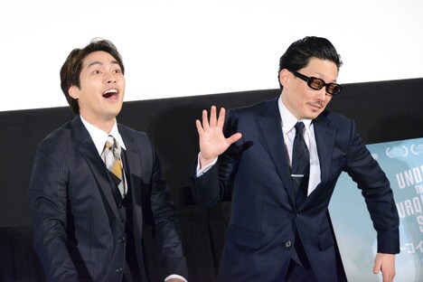 ムービーカメラのためにスローモーションで動く柳楽優弥(左)とKENTARO(右)。