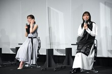 左から北川景子、芳根京子。