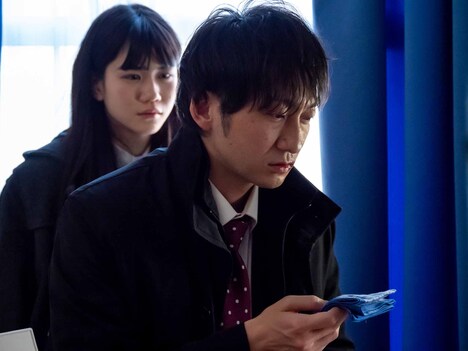 「聖なる蝶 赤い部屋」