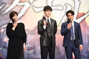 左から吉瀬美智子、坂口健太郎、北村一輝。